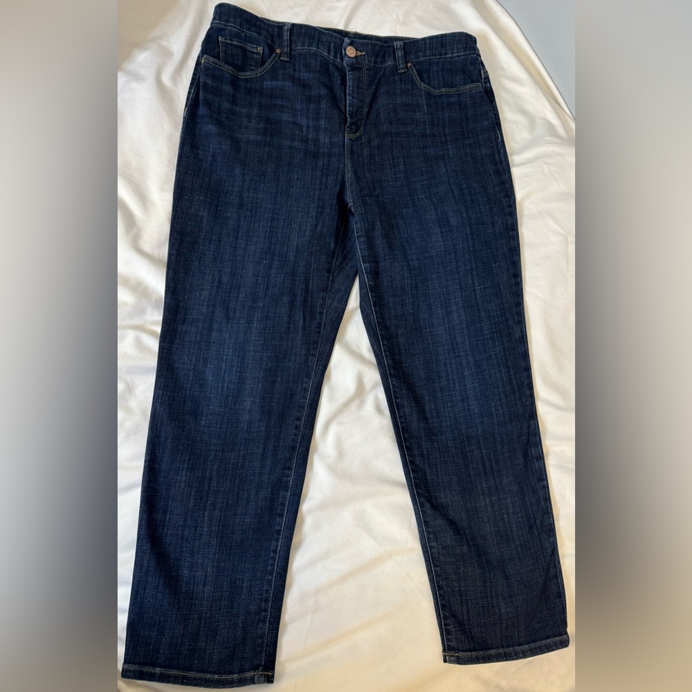 Chico’s So Slimming Girlfriend Crop Jeans ~ Size 2